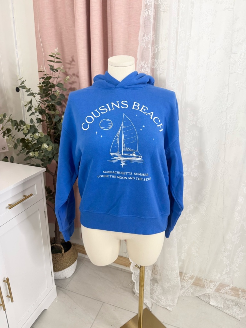 Aerie the summer I turned pretty Cousins Beach Blue Graphic Hoodie BIN#2